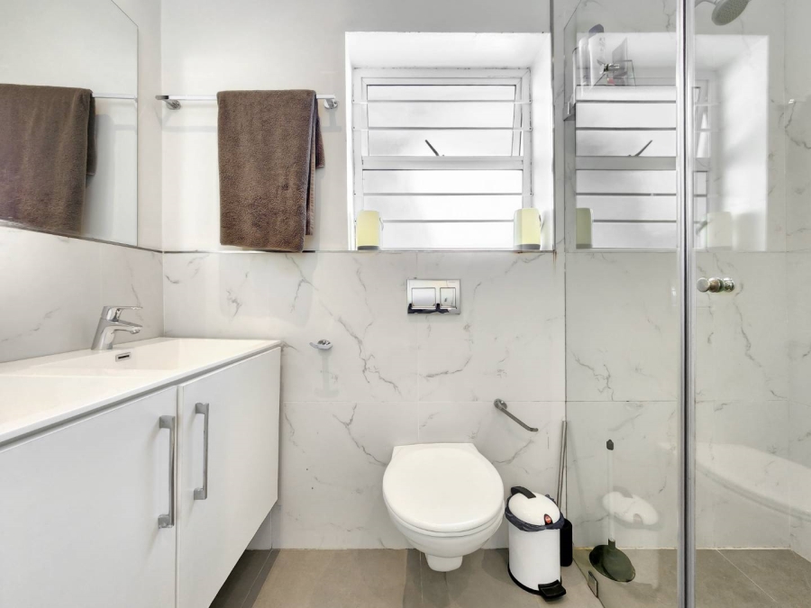 3 Bedroom Property for Sale in Sea Point Western Cape